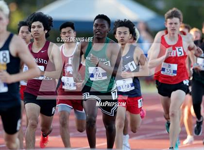 Thumbnail 1 in Halden Invitational - 800 Meter photogallery.