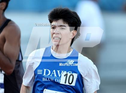 Thumbnail 2 in Halden Invitational - 800 Meter photogallery.
