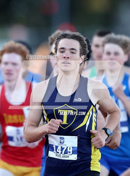 Thumbnail 3 in Halden Invitational - 800 Meter photogallery.
