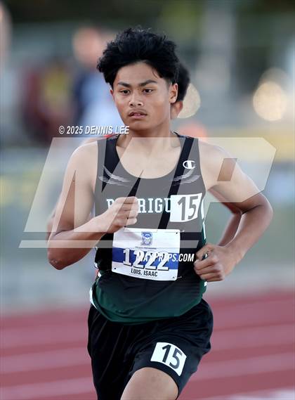 Thumbnail 1 in Halden Invitational - 800 Meter photogallery.