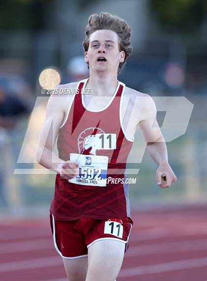 Thumbnail 3 in Halden Invitational - 800 Meter photogallery.