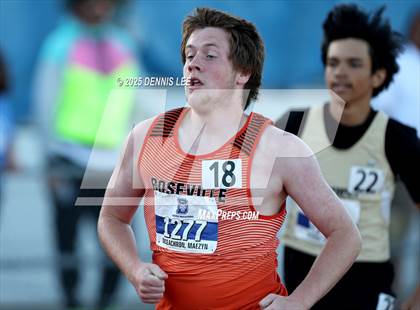 Thumbnail 3 in Halden Invitational - 800 Meter photogallery.