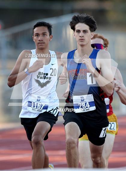 Thumbnail 1 in Halden Invitational - 800 Meter photogallery.