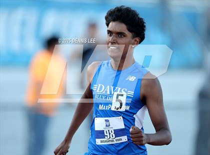 Thumbnail 1 in Halden Invitational - 800 Meter photogallery.