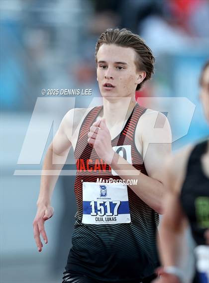 Thumbnail 3 in Halden Invitational - 800 Meter photogallery.