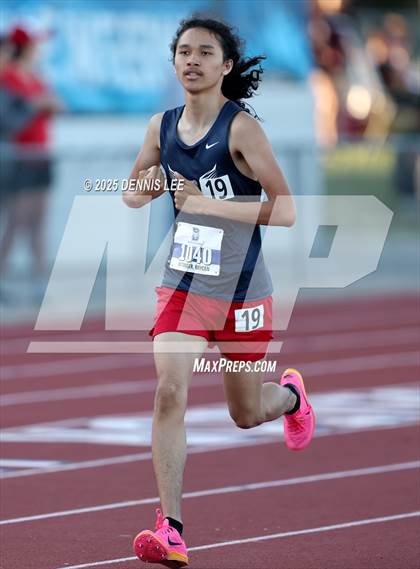 Thumbnail 1 in Halden Invitational - 800 Meter photogallery.