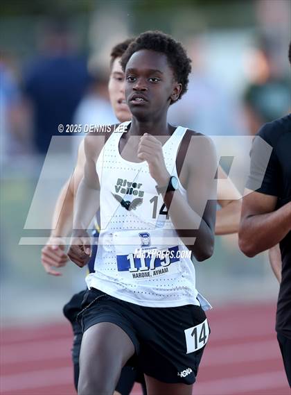 Thumbnail 2 in Halden Invitational - 800 Meter photogallery.