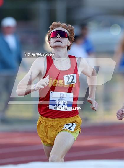 Thumbnail 2 in Halden Invitational - 800 Meter photogallery.