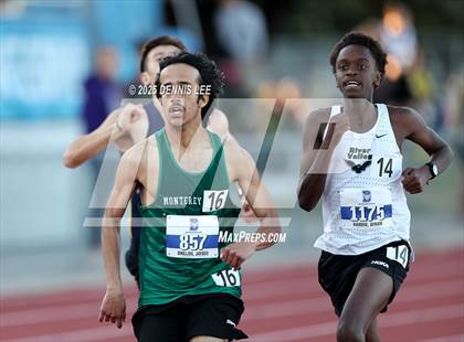 Thumbnail 3 in Halden Invitational - 800 Meter photogallery.