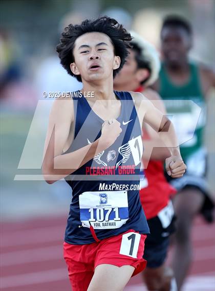 Thumbnail 3 in Halden Invitational - 800 Meter photogallery.