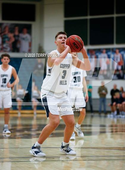 Thumbnail 3 in Granger vs. Copper Hills(UHSAA 6A 1st Round Playoff) photogallery.