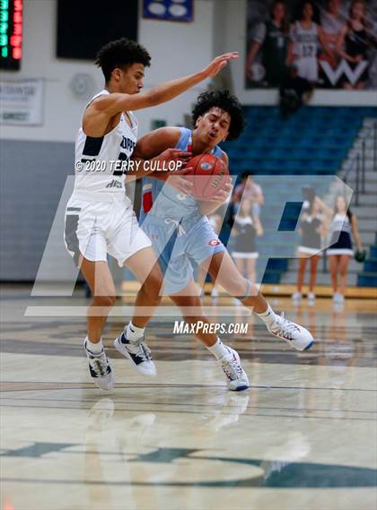 Thumbnail 3 in Granger vs. Copper Hills(UHSAA 6A 1st Round Playoff) photogallery.