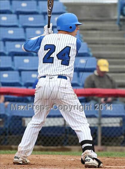 Thumbnail 3 in Victor vs. Shaker (NYSPHSAA Class AA Final) photogallery.