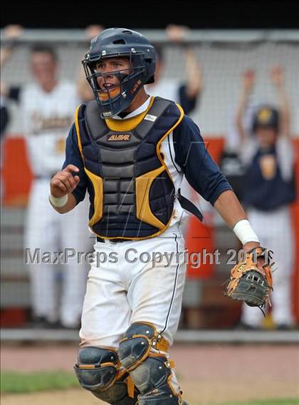 Thumbnail 3 in Victor vs. Shaker (NYSPHSAA Class AA Final) photogallery.