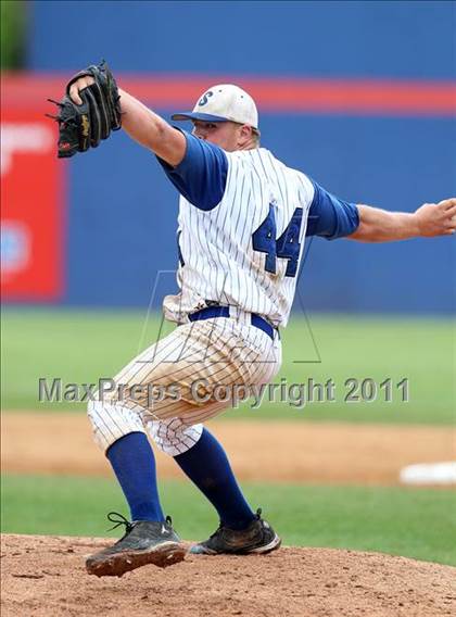 Thumbnail 1 in Victor vs. Shaker (NYSPHSAA Class AA Final) photogallery.