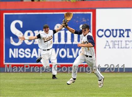 Thumbnail 3 in Victor vs. Shaker (NYSPHSAA Class AA Final) photogallery.