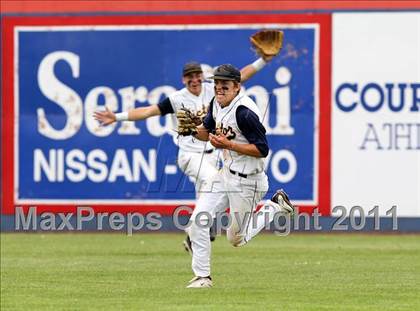 Thumbnail 1 in Victor vs. Shaker (NYSPHSAA Class AA Final) photogallery.