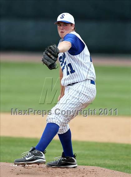 Thumbnail 2 in Victor vs. Shaker (NYSPHSAA Class AA Final) photogallery.