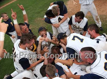 Thumbnail 3 in Victor vs. Shaker (NYSPHSAA Class AA Final) photogallery.