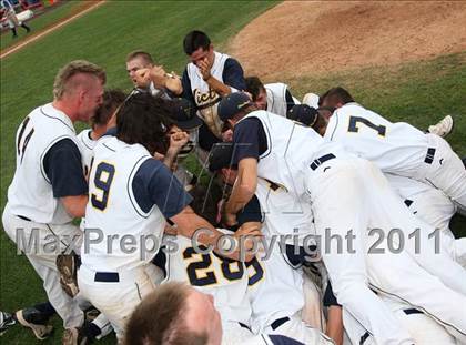 Thumbnail 2 in Victor vs. Shaker (NYSPHSAA Class AA Final) photogallery.