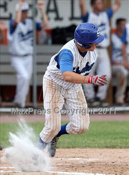 Thumbnail 1 in Victor vs. Shaker (NYSPHSAA Class AA Final) photogallery.