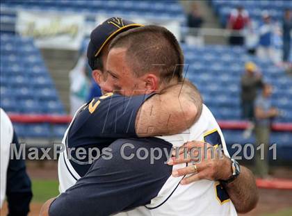 Thumbnail 3 in Victor vs. Shaker (NYSPHSAA Class AA Final) photogallery.