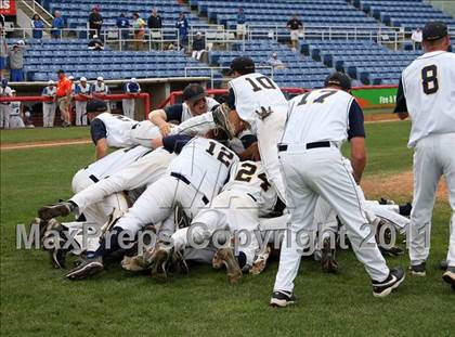 Thumbnail 2 in Victor vs. Shaker (NYSPHSAA Class AA Final) photogallery.