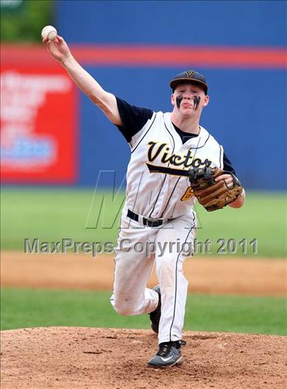 Thumbnail 2 in Victor vs. Shaker (NYSPHSAA Class AA Final) photogallery.