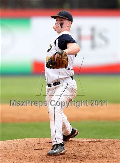 Thumbnail 2 in Victor vs. Shaker (NYSPHSAA Class AA Final) photogallery.