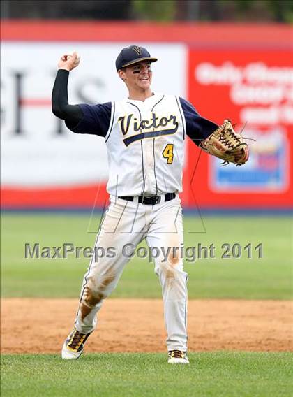 Thumbnail 2 in Victor vs. Shaker (NYSPHSAA Class AA Final) photogallery.