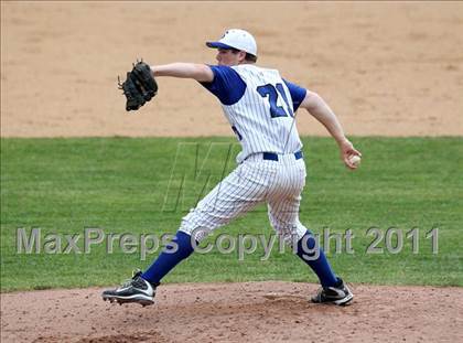 Thumbnail 2 in Victor vs. Shaker (NYSPHSAA Class AA Final) photogallery.