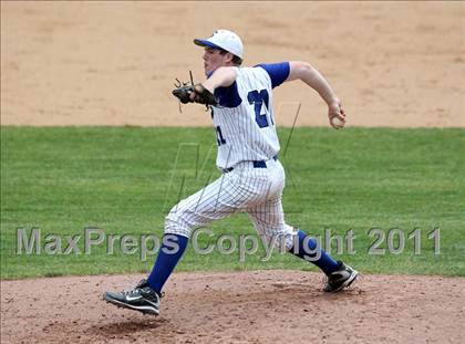 Thumbnail 2 in Victor vs. Shaker (NYSPHSAA Class AA Final) photogallery.