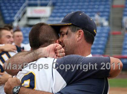 Thumbnail 2 in Victor vs. Shaker (NYSPHSAA Class AA Final) photogallery.