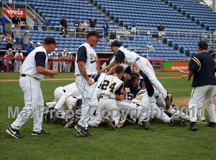 Thumbnail 2 in Victor vs. Shaker (NYSPHSAA Class AA Final) photogallery.