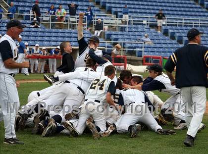 Thumbnail 2 in Victor vs. Shaker (NYSPHSAA Class AA Final) photogallery.