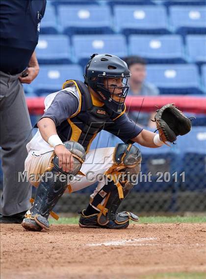 Thumbnail 3 in Victor vs. Shaker (NYSPHSAA Class AA Final) photogallery.