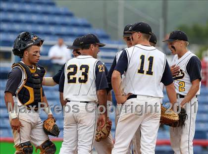 Thumbnail 3 in Victor vs. Shaker (NYSPHSAA Class AA Final) photogallery.