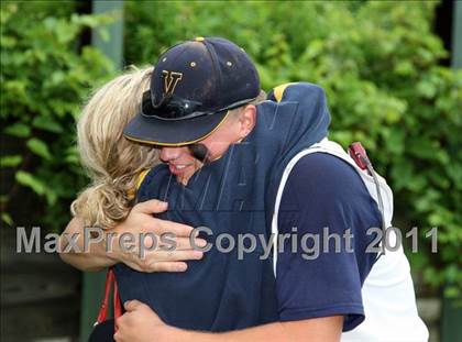 Thumbnail 3 in Victor vs. Shaker (NYSPHSAA Class AA Final) photogallery.
