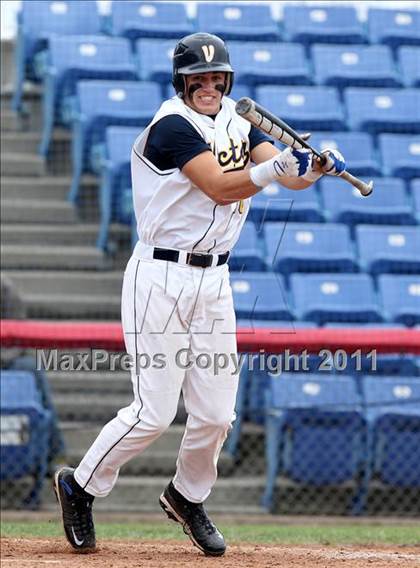 Thumbnail 2 in Victor vs. Shaker (NYSPHSAA Class AA Final) photogallery.