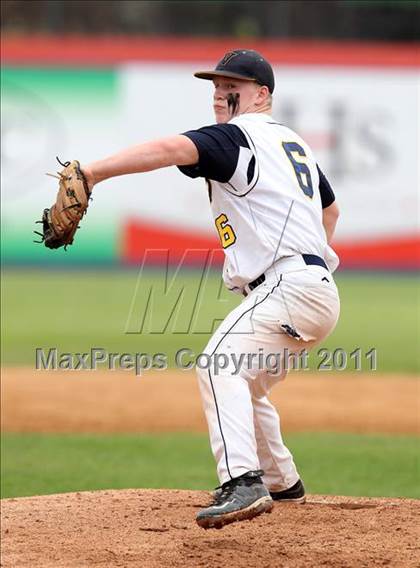 Thumbnail 3 in Victor vs. Shaker (NYSPHSAA Class AA Final) photogallery.