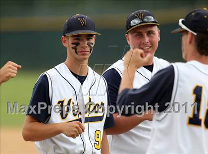 Thumbnail 3 in Victor vs. Shaker (NYSPHSAA Class AA Final) photogallery.