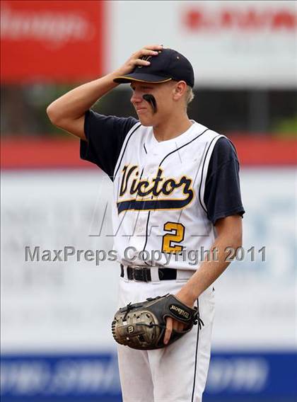 Thumbnail 2 in Victor vs. Shaker (NYSPHSAA Class AA Final) photogallery.