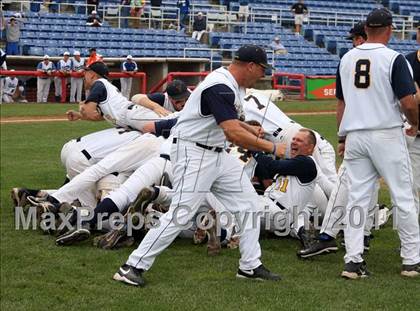 Thumbnail 1 in Victor vs. Shaker (NYSPHSAA Class AA Final) photogallery.