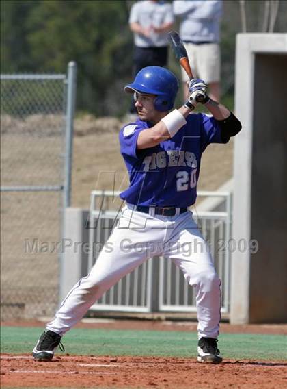 Thumbnail 3 in Ragsdale vs. Northern Nash photogallery.