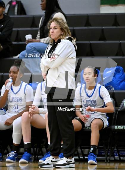 Thumbnail 3 in Clovis vs. La Jolla Country Day (St. Mary's MLK Classic) photogallery.
