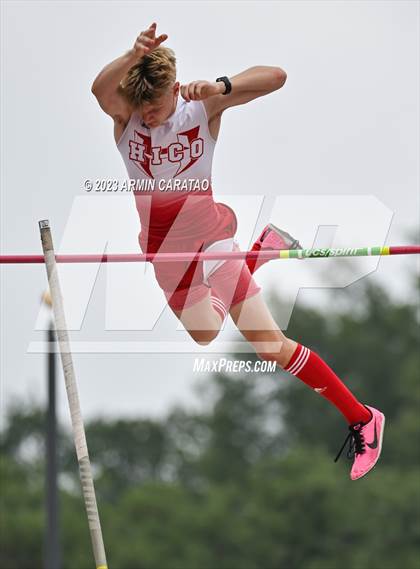 Thumbnail 2 in UIL 2A State Track & Field Finals  photogallery.
