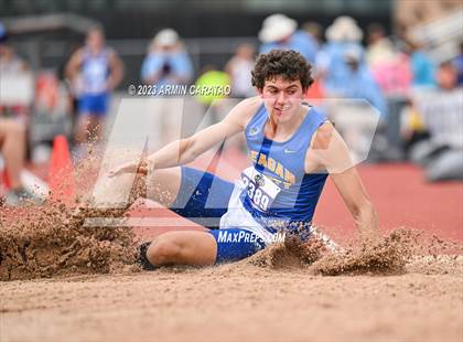 Thumbnail 3 in UIL 2A State Track & Field Finals  photogallery.