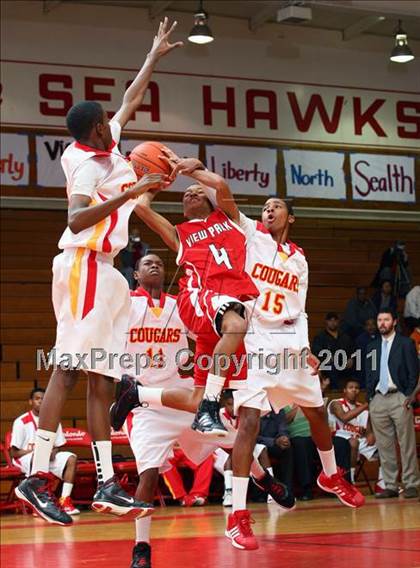 Thumbnail 2 in View Park vs. Hawthorne (Sea Hawk Classic) photogallery.