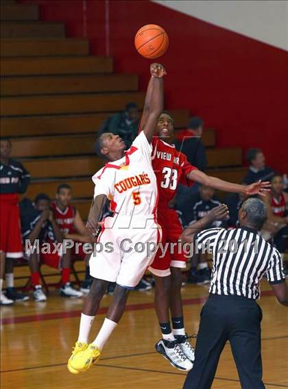 Thumbnail 2 in View Park vs. Hawthorne (Sea Hawk Classic) photogallery.