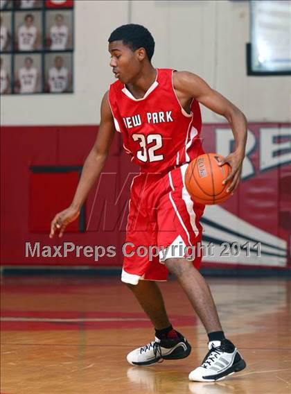 Thumbnail 3 in View Park vs. Hawthorne (Sea Hawk Classic) photogallery.